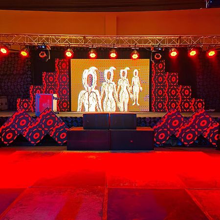 Nirmal Hotel And Resort Bareilly Bagian luar foto