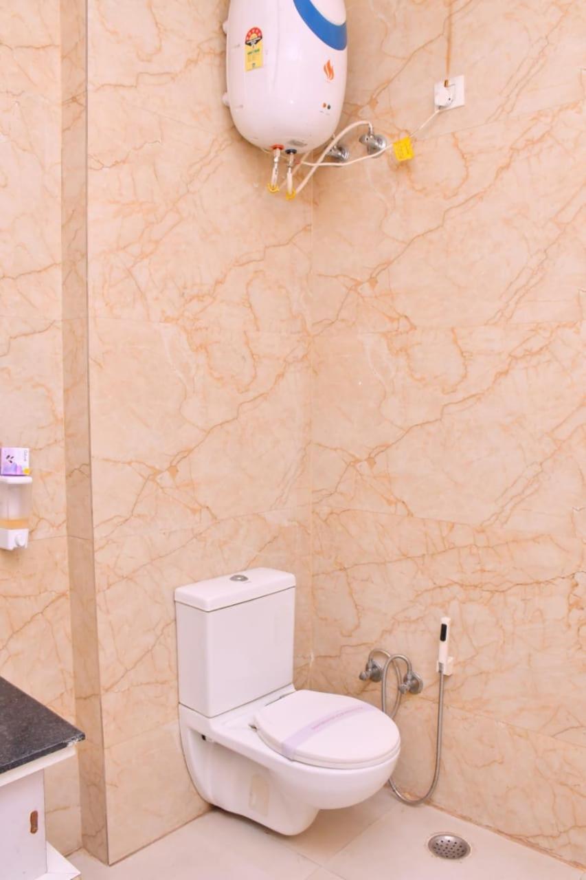 Nirmal Hotel And Resort Bareilly Bagian luar foto