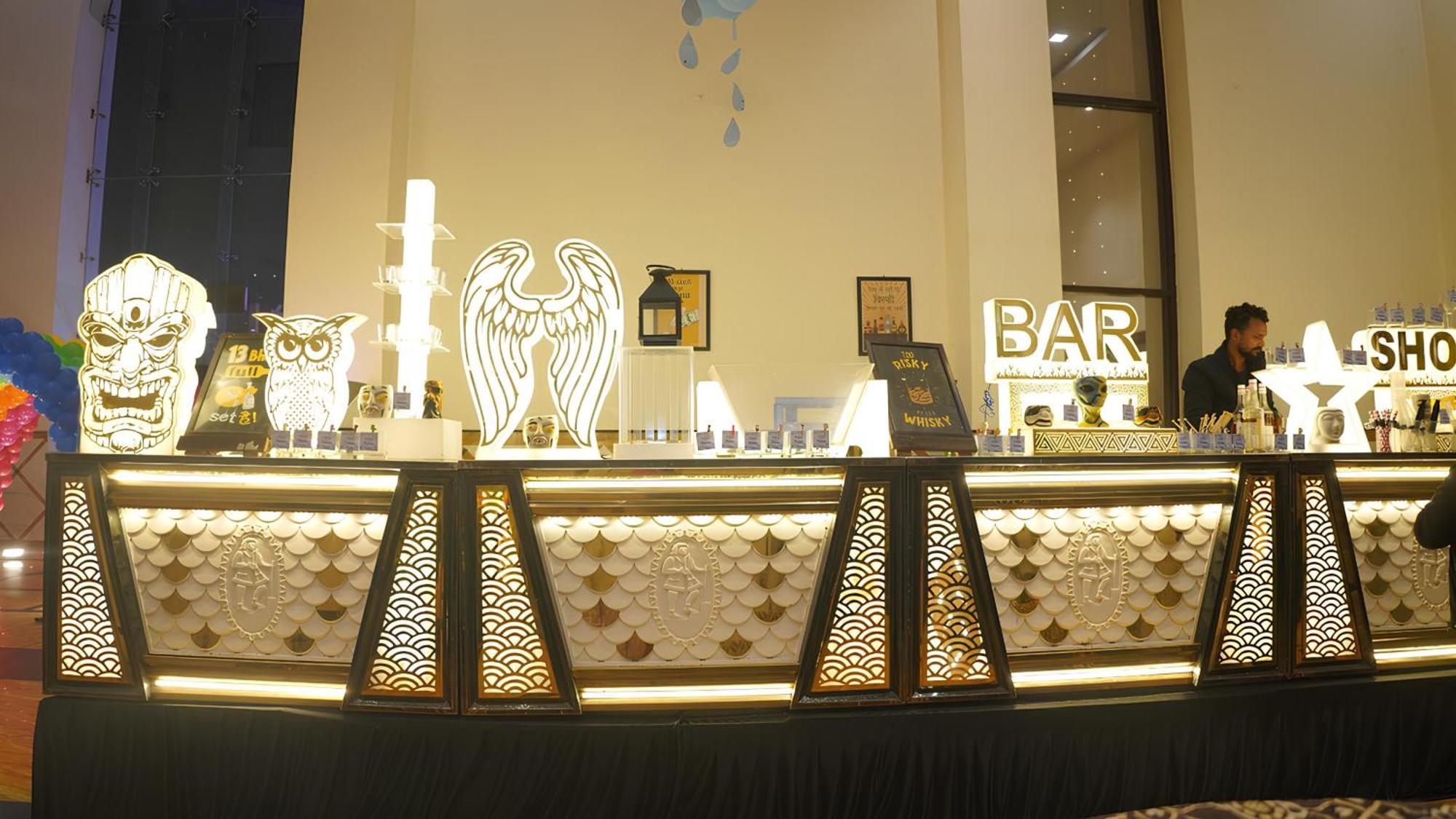Nirmal Hotel And Resort Bareilly Bagian luar foto