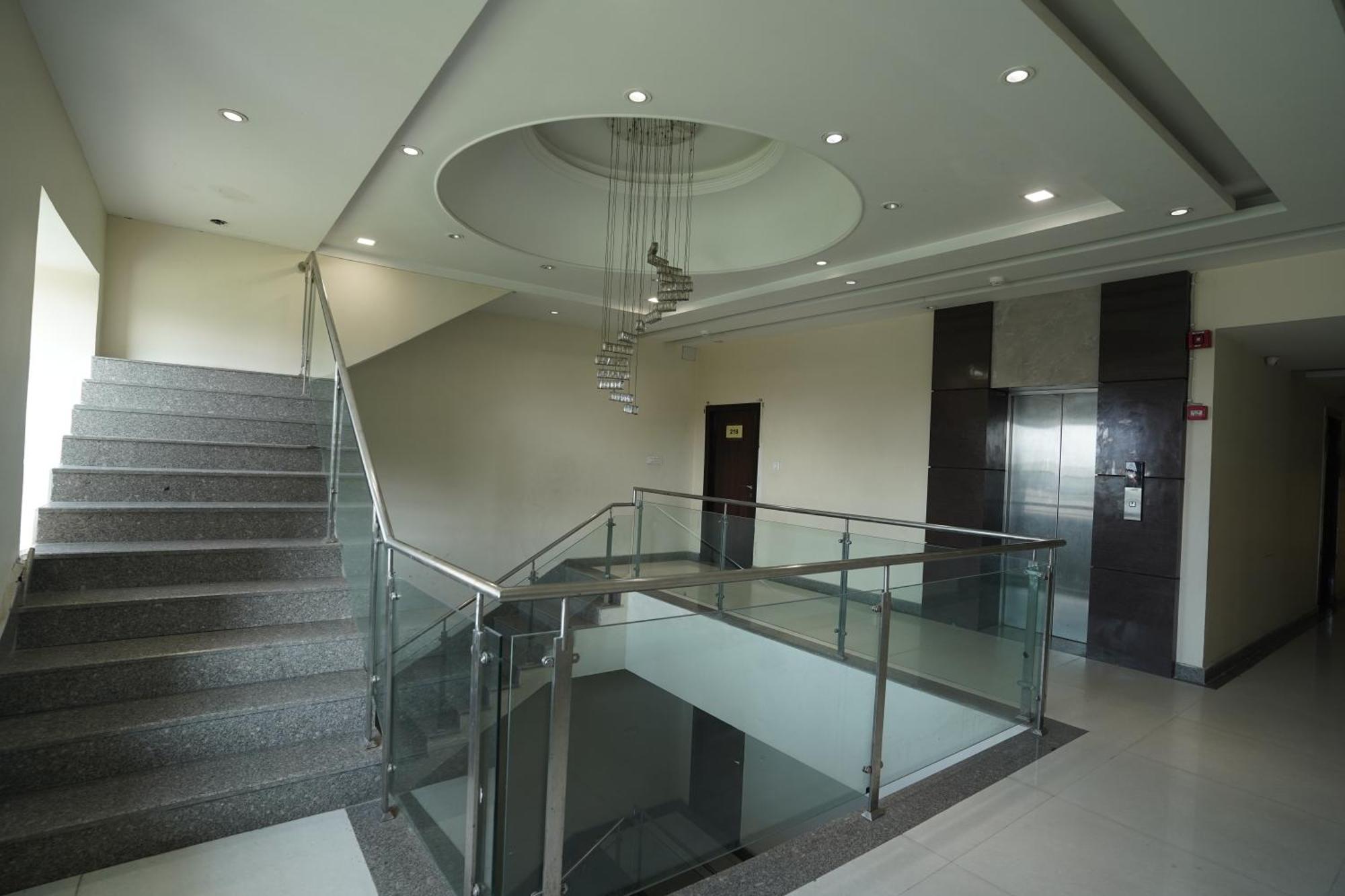 Nirmal Hotel And Resort Bareilly Bagian luar foto